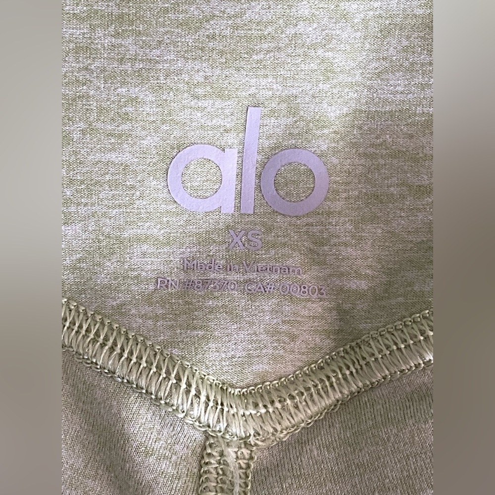 Alo Yoga Leggings & Bra set XS/SM - Picture 9 of 12